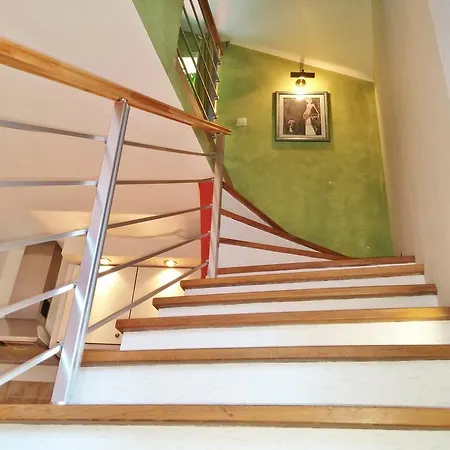 Apartment Kaleta Varos *
