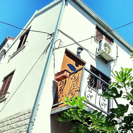 Kaleta Varos Apartment Split